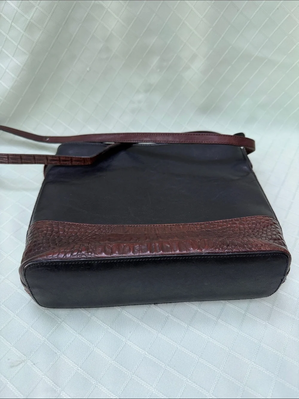Vintage Black/Dark Brown Brahmin Leather Crossbody Bag